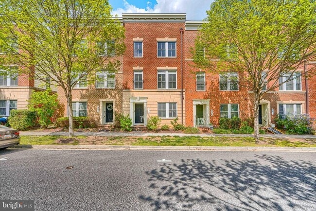 Building Photo - 432 Grand St