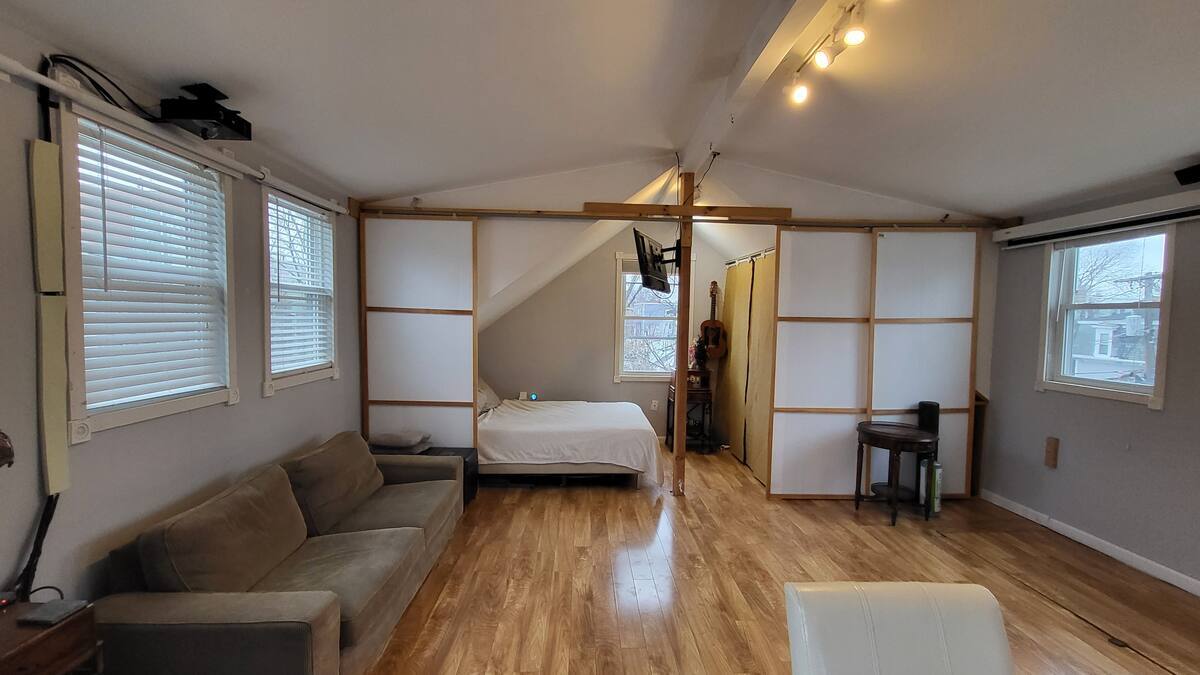 Building Photo - 22 Hingham St