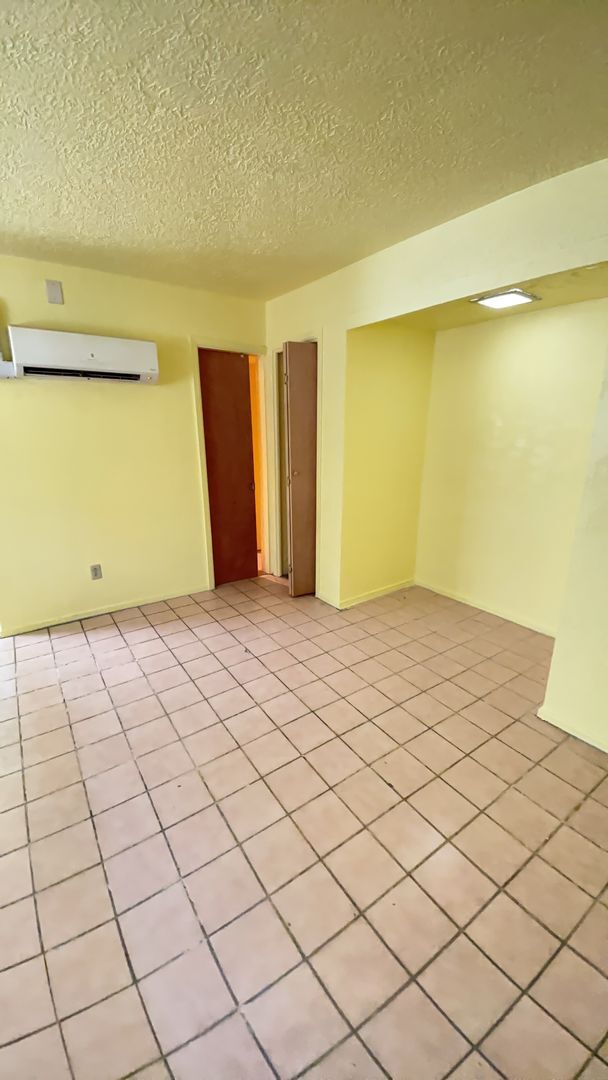 Building Photo - OPEN HOUSE WED. MAY 7TH 5PM - 460 sq ft St...