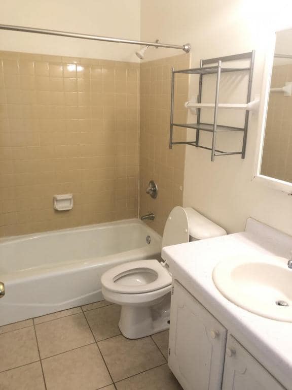 Building Photo - 3413 Alpine Court B