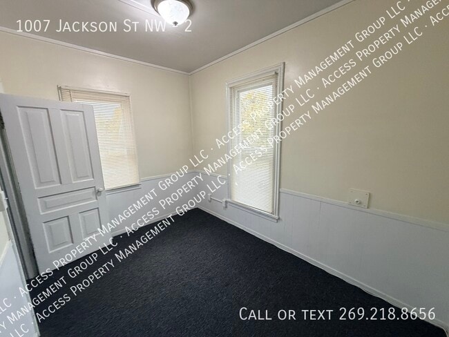 Building Photo - 1007 Jackson St NW