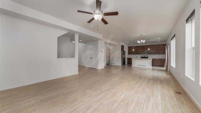 Building Photo - Beautiful 2 Story home in North Fork