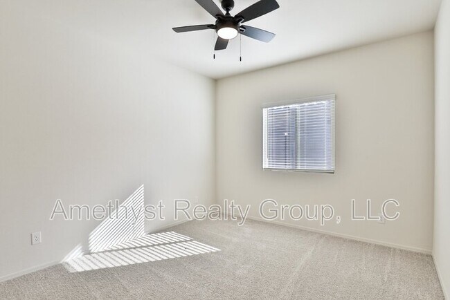 Building Photo - 24642 W Flores Dr