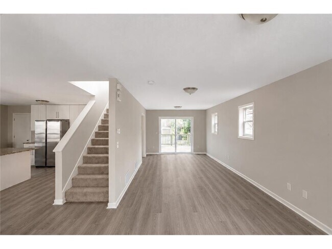 Building Photo - 2331 N Sheridan Ave