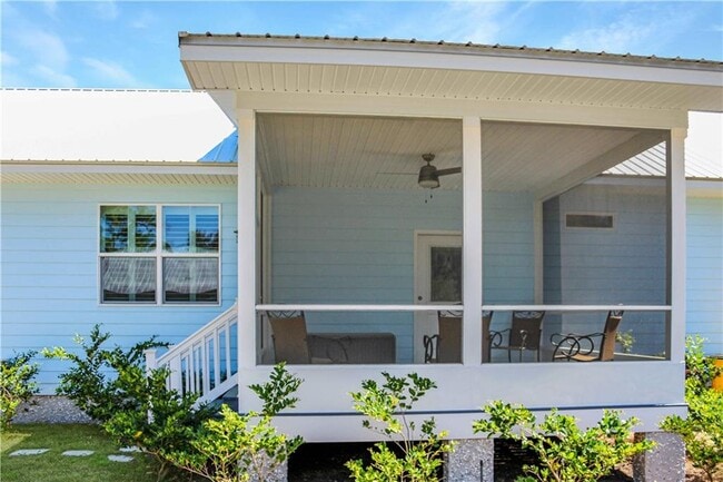 Building Photo - 905 Wayne St