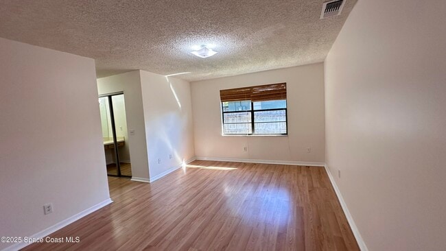 Building Photo - 3807 Jupiter Blvd SE