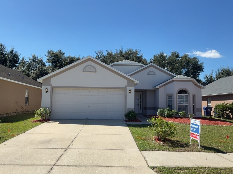 Primary Photo - 1072 Bluegrass Dr