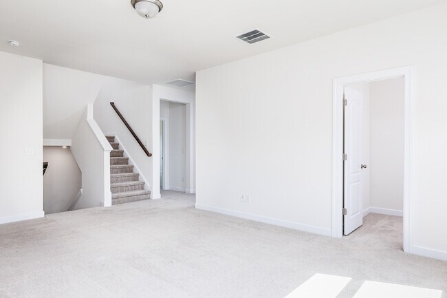 Building Photo - 1435 Tinos Overlook Way