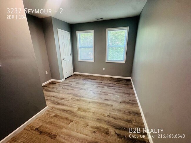 Building Photo - 3237 Seymour-2