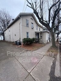 Building Photo - 850-850 Capouse Ave