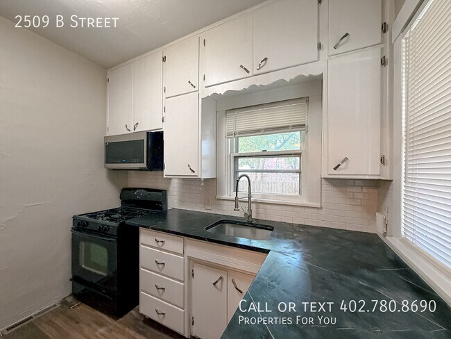 Building Photo - 2509 B St