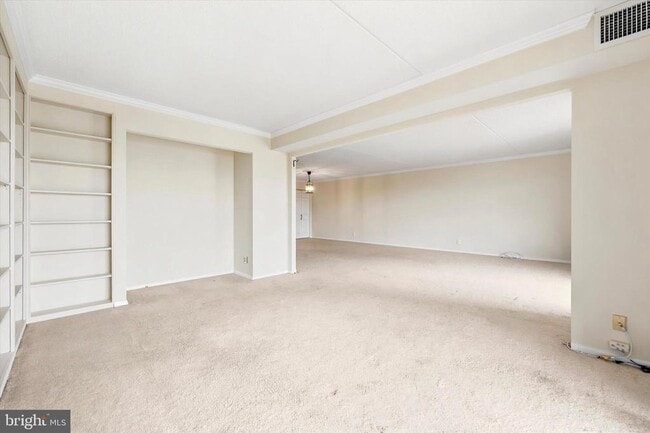 Building Photo - 21328 Valley Forge Cir