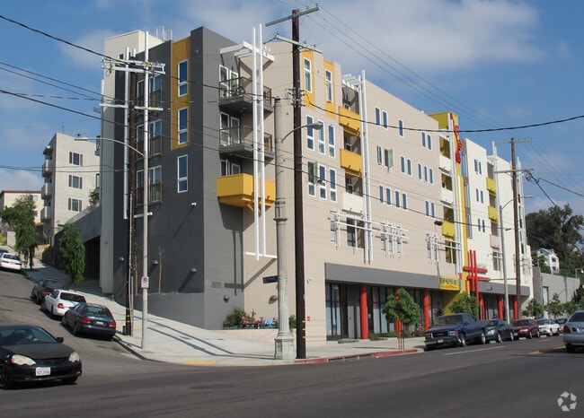 Primary Photo - 153 Glendale Blvd