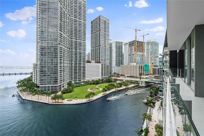 Building Photo - 300 Biscayne Blvd Way