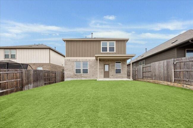 Building Photo - 379 Papaya Dr