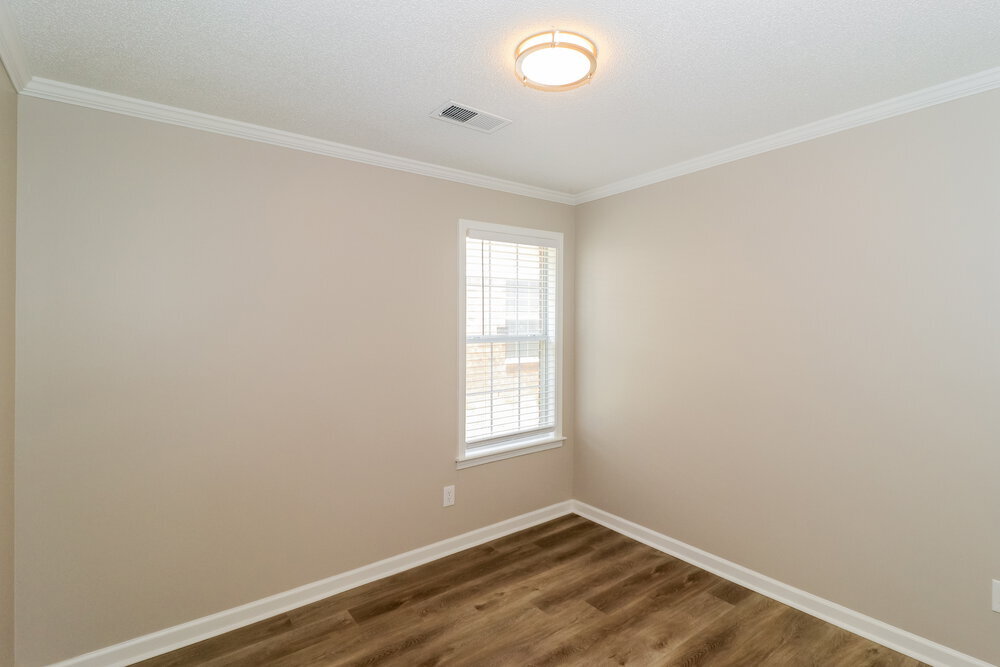 Building Photo - 436 Bruins Trce