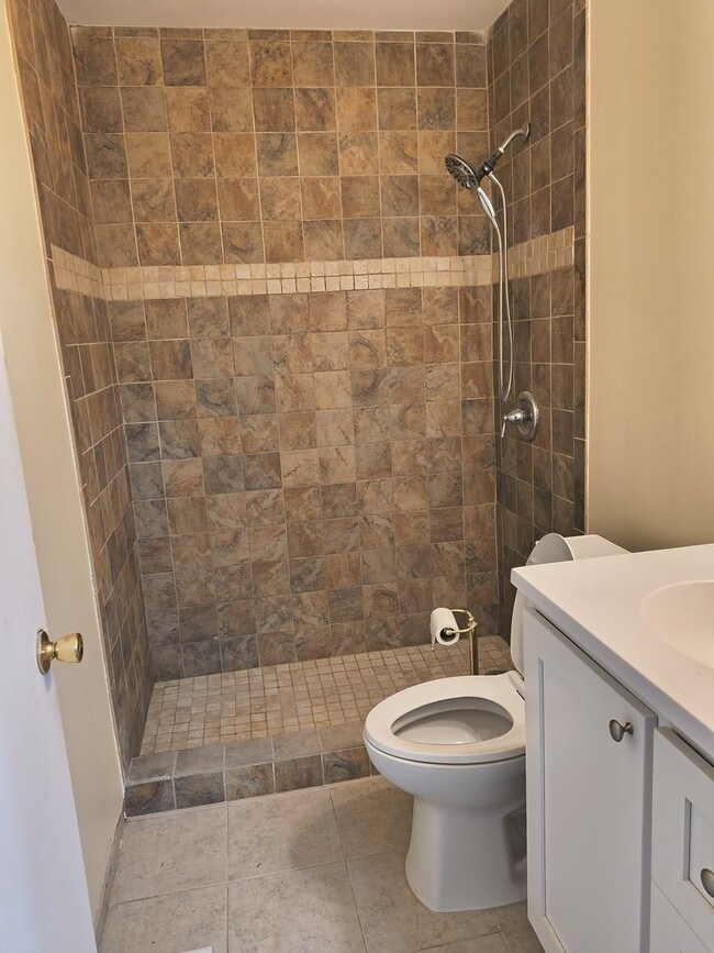 Building Photo - 1355 Blair Ln