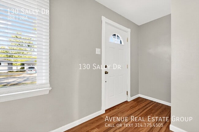 Building Photo - 130 Sally Dr