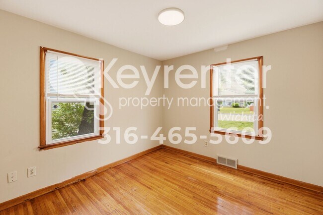 Building Photo - Charming 3-Bedroom Home with Original Hardwood Floors & Large Backyard