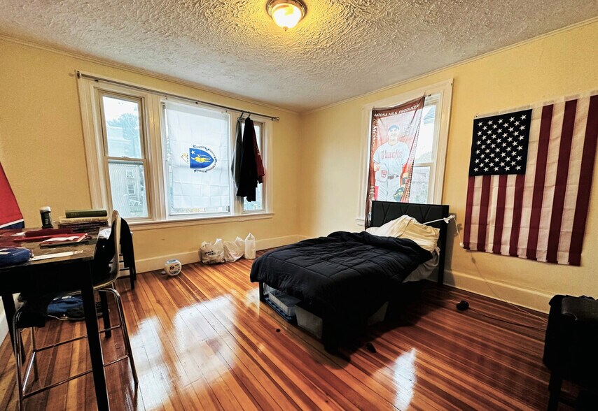 Building Photo - 20 Wadsworth St