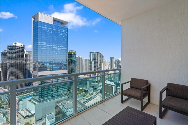 Building Photo - 950 Brickell Bay Dr