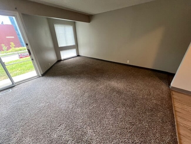 Building Photo - 2575 Nicholas Ct