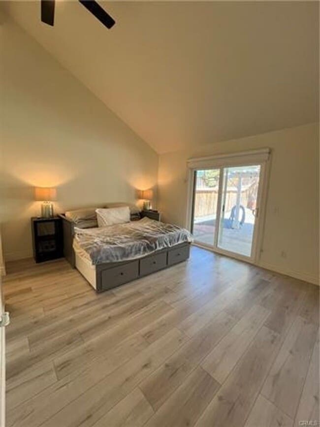 Building Photo - Beautiful Single-Story Pool Home in the He...
