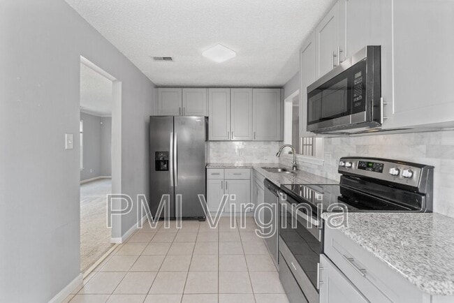 Building Photo - 3909 Wilmington Ct