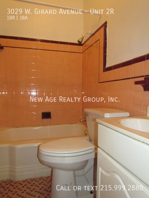 Building Photo - 3029 W Girard Ave