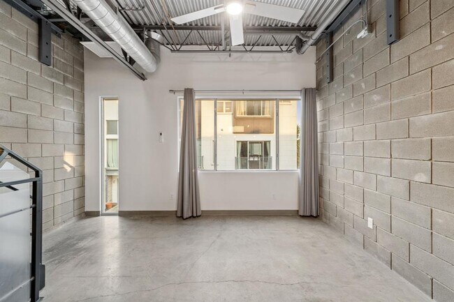 Building Photo - 4801 S Congress Ave