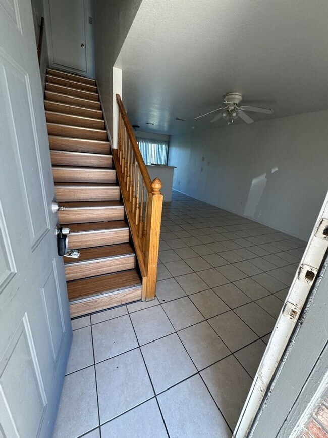 Building Photo - 3601 Malibu Ln