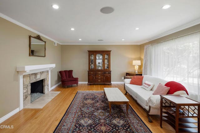 Building Photo - 142 W Santa Anita Terrace