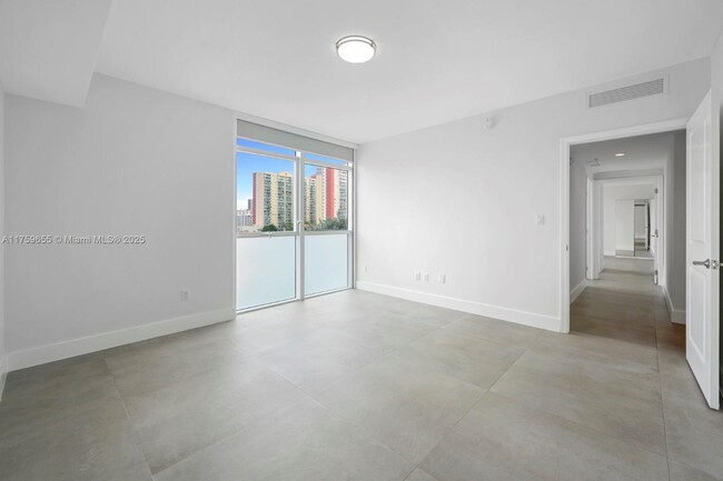 Building Photo - 400 Sunny Isles Blvd