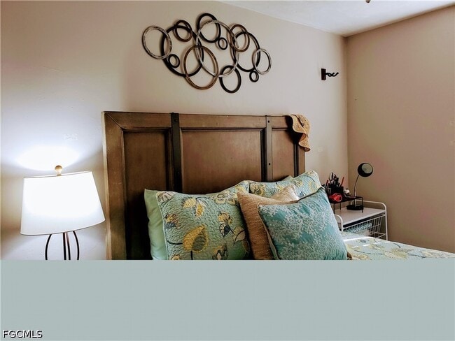 Building Photo - 6 Aztec Lily Ln