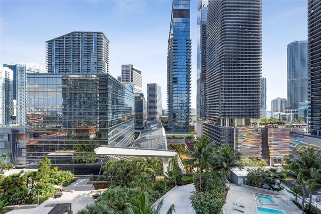 Building Photo - 88 SW 7th St