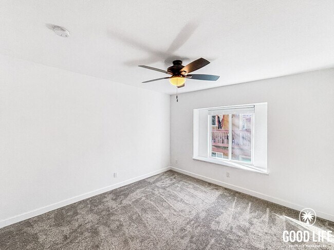 Building Photo - Stunning 2BD/2BA Condo in El Cajon W/ A/C, Private Balcony, Updated Kitchen, Coin-Op Laundry, & C...