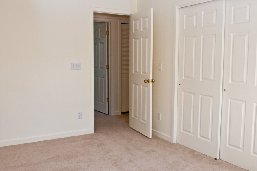 Master bedroom - 3790 Colorado Ave