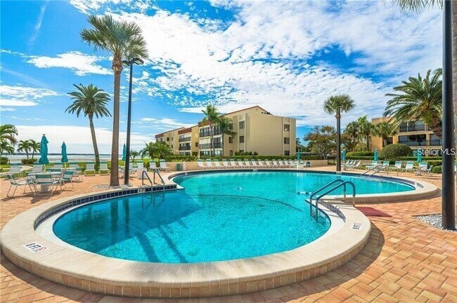 Building Photo - 855 Bayway Blvd