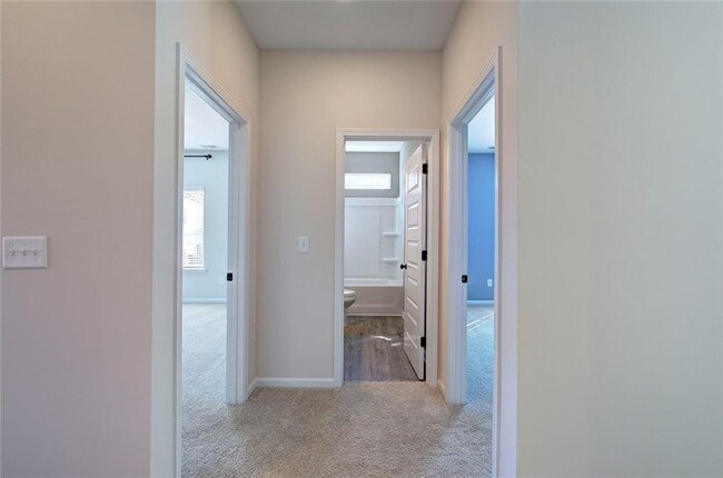 Building Photo - 401 Perth Dr