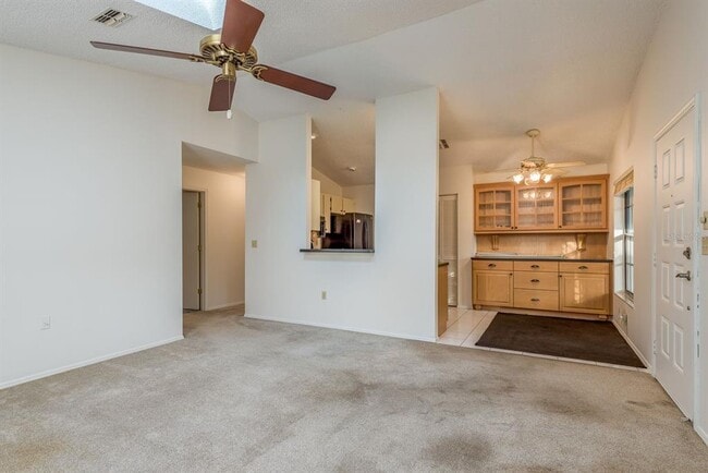 Building Photo - 10918 Freemont Dr