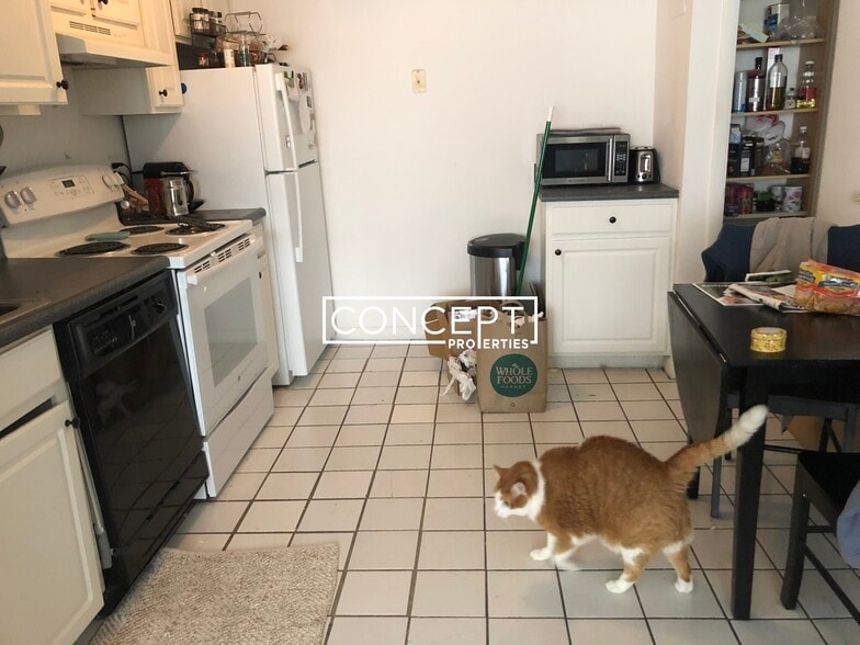 Building Photo - 50 Evergreen St