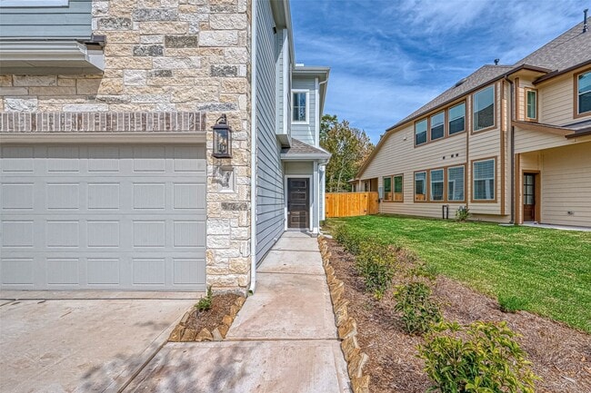 Building Photo - 515 Longleaf Pine Dr