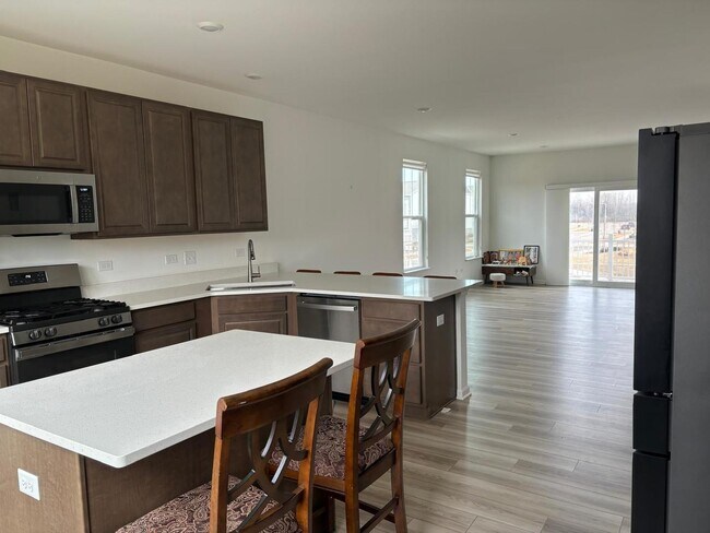 Building Photo - 602 Wolverine Dr