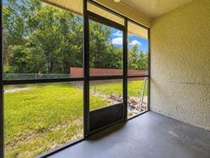 Building Photo - 660 Royalty Ct