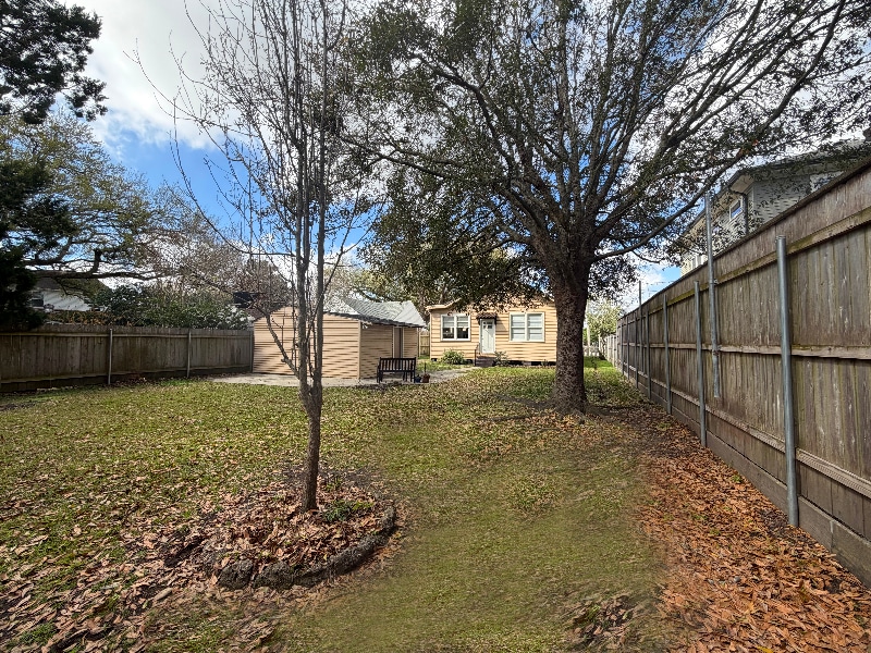 Building Photo - 235 Helios Ave