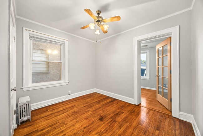 Building Photo - 2443 W Gunnison St
