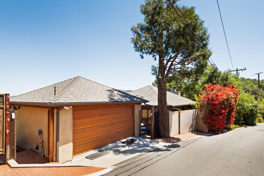 Primary Photo - 21071 Waveview Dr
