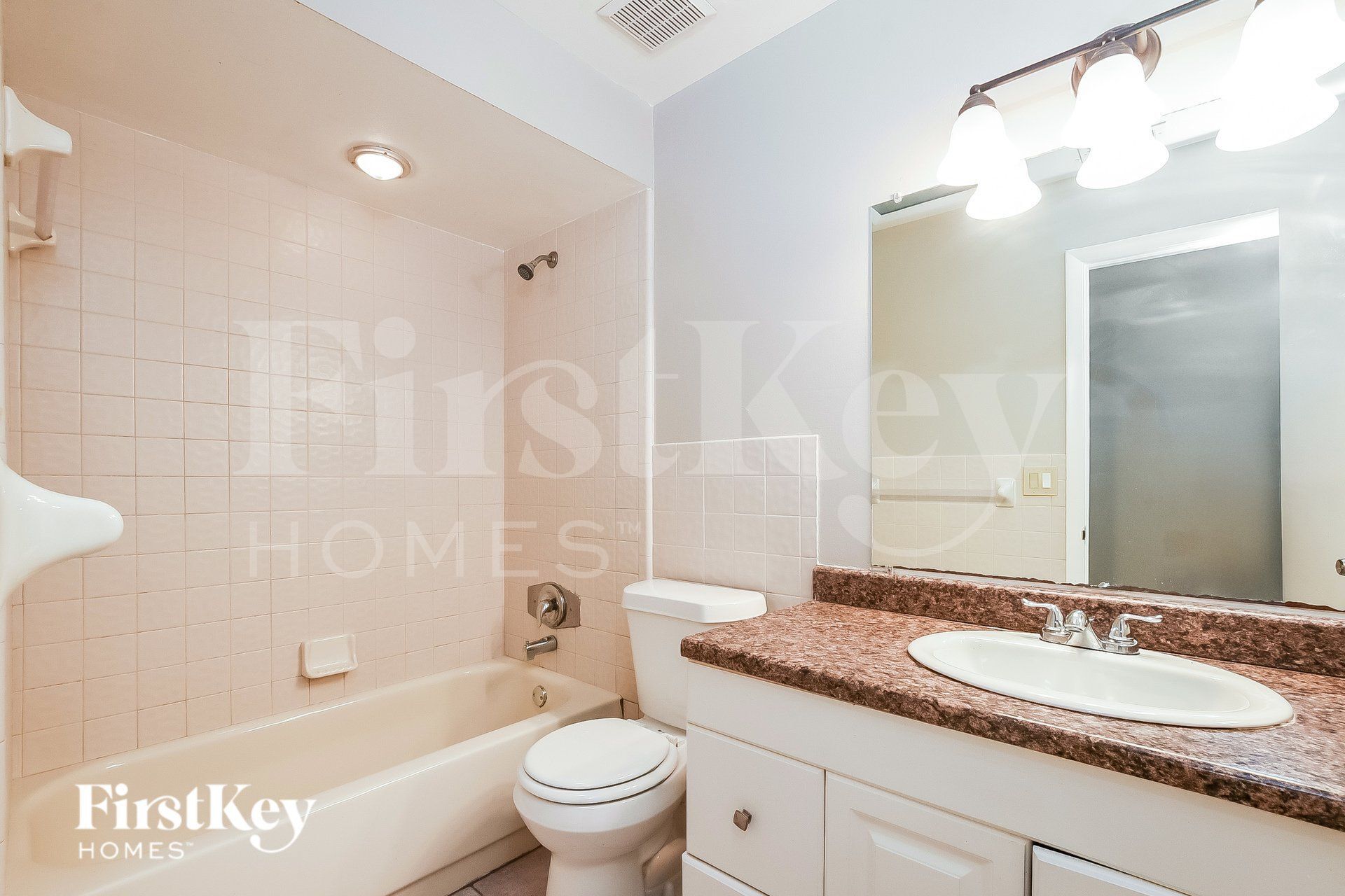 Building Photo - 409 Seville Ave