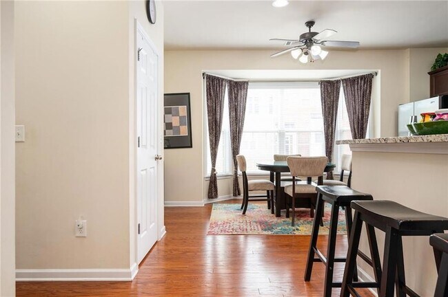 Building Photo - 4306 Laurel Creek Ct SE