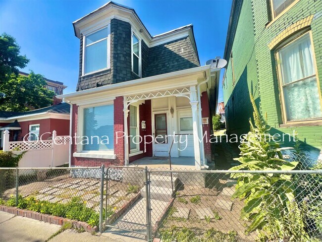 Primary Photo - Beautiful 1 bedroom in a duplex!